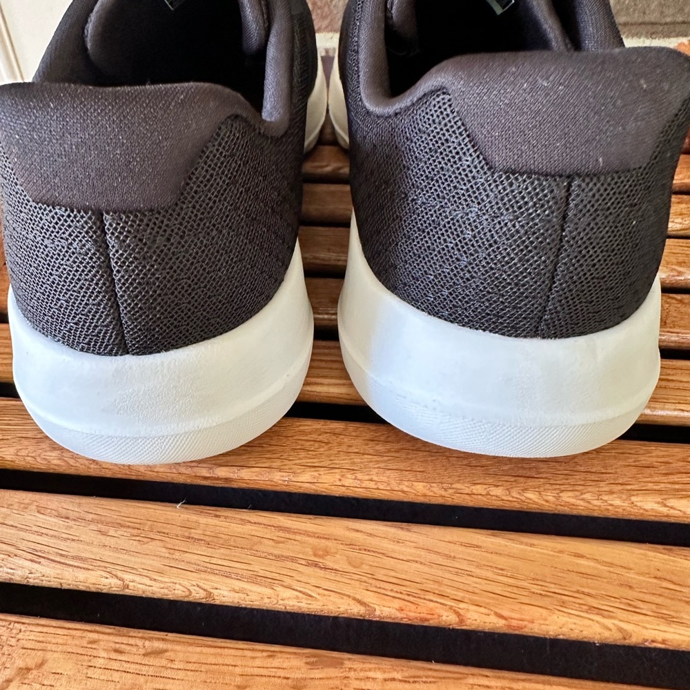 Skechers Black Sneakers with Breathable Knit and Sleek Silhouette - Picture 9 of 14